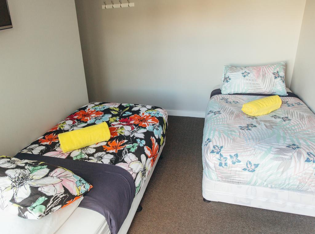 Hostel Finlay Jack's Backpackers *